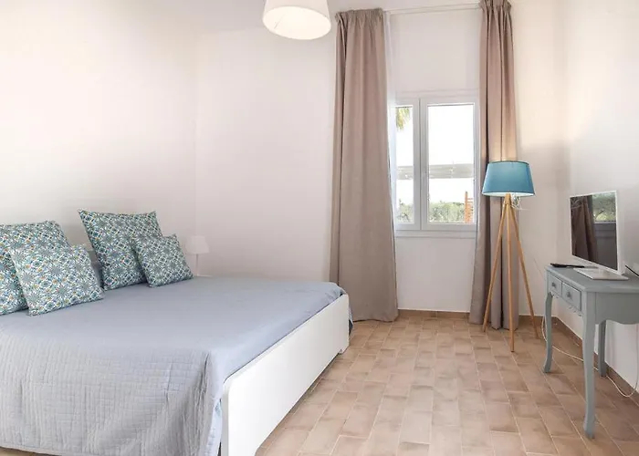 לינה וארוחת בוקר Selinon 3*